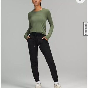 Dance Studio Mid-Rise Jogger
Full Length, size 10, no stains, tears or flaws